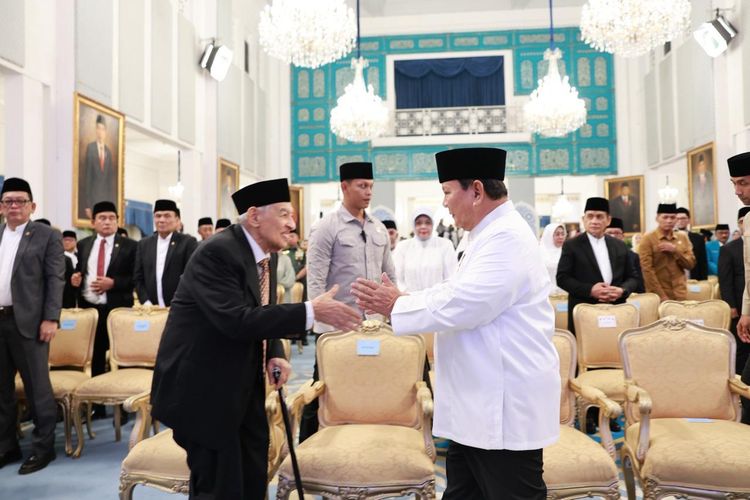 Cendekiawan Muslim Indonesia Quraish Shihab menyampaikan doa khusus untuk Presiden RI Prabowo Subianto dalam acara Nuzulul Qur'an di Istana Negara, Selasa (10/3/2026) malam.