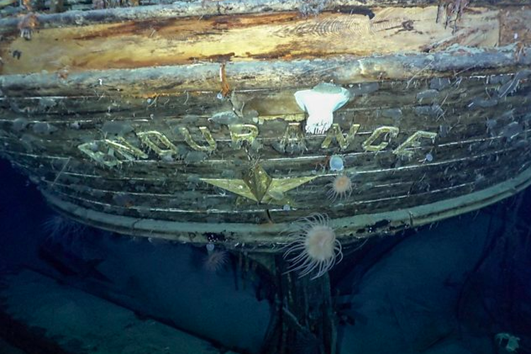 Penampakan kapal Endurance yang tenggelam di Laut Weddel selama lebih dari satu abad. Kapal penjelajah Antartika Sir Ernest Shackleton tenggelam pada tahun 1915, akhirnya setelah 107 tahun ditemukan di Antartika. 