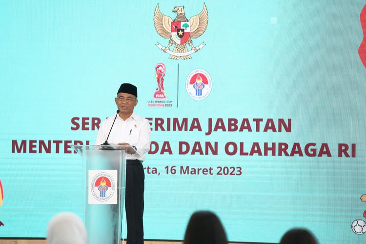 Menteri Koordinator Bidang Pembangunan Manusia dan Kebudayaan (Menko PMK) Muhadjir Effendy dalam acara serah terima jabatan sebagai Pelaksana Tugas (Plt) Menteri Pemuda dan Olahraga (Menpora) di Jakarta, Kamis (16/3/2023). 