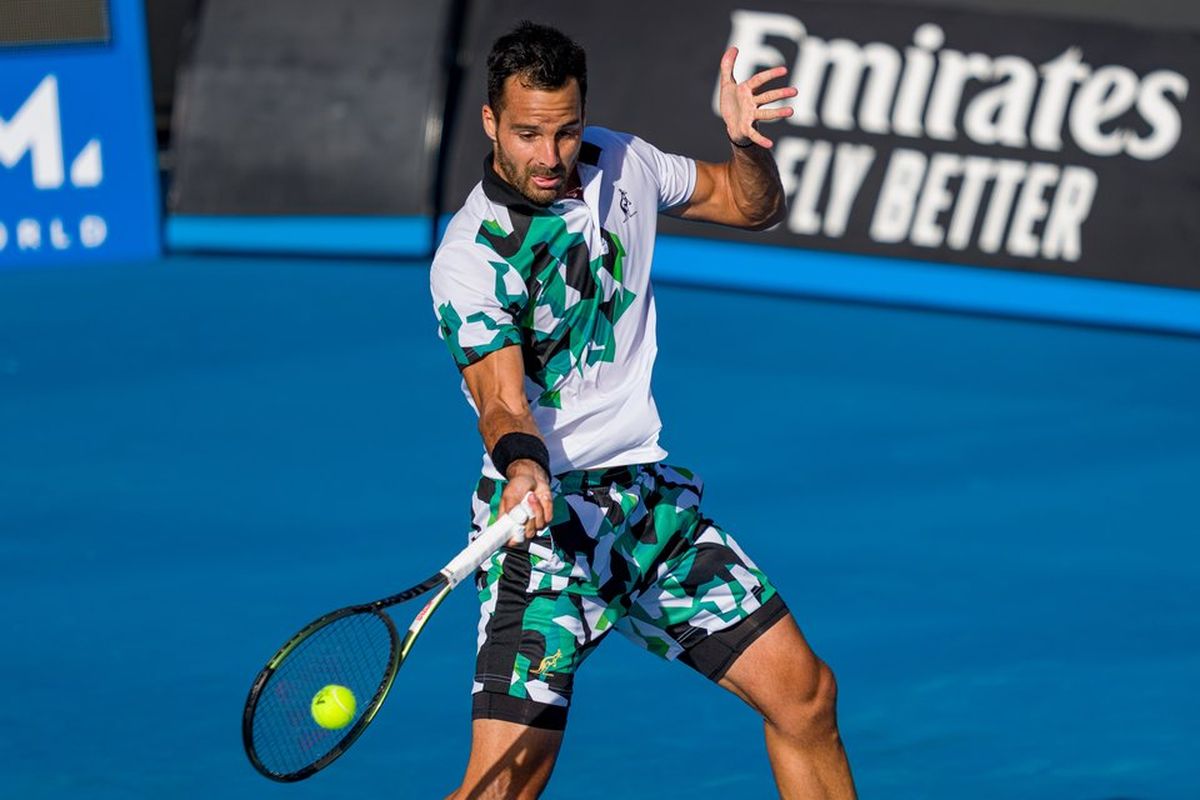 Salvatore Caruso pada pertandingan 2022 Australian Open