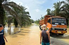 Banjir Rendam Jalan dan Rumah di Kampar Riau, Ketinggian Air Capai 1 Meter