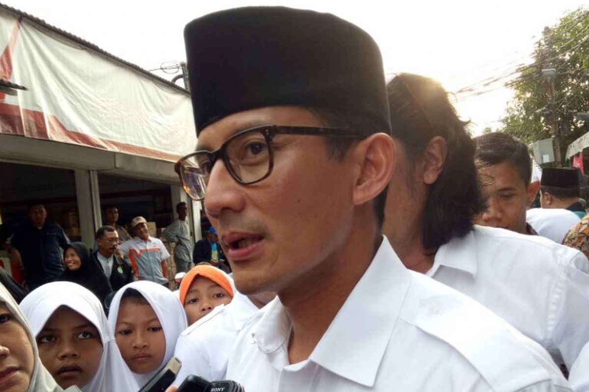 Cawagub DKI Jakarta nomor tiga, Sandiaga Uno di Kebon Bawang, Jakarta Utara, Selasa (20/3/2017).