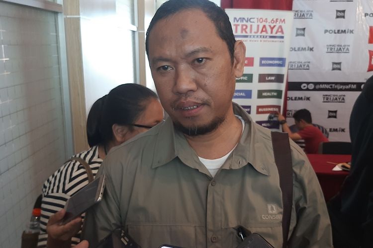 Eks pimpinan Jamaah Anshorud Tauhid (JAT) Jakarta yang juga mantan narapidana terorisme Haris Amir Falah usai sebuah acara diskusi di kawasan Menteng, Jakarta Pusat, Sabtu (7/3/2020).