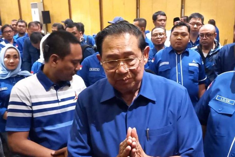 Mantan Presiden ke 6 RI sekaligus pendiri Partai Demokrat Susilo Bambang Yudhoyono (SBY) berkunjung ke Semarang, Kamis (30/11/2023).