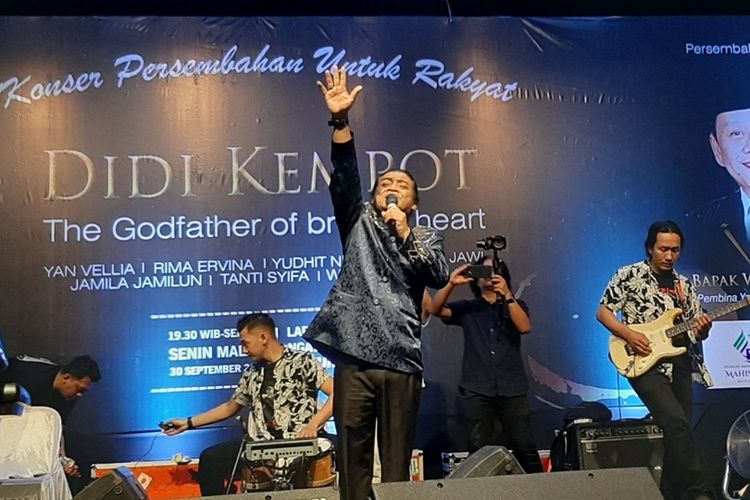 Didi Kempot Saat Konser Oleh Lembaga Pendidikan Mahesa Agni di Lapangan Ngawu, Kecamatan Playen, Gunungkidul Senin (30/9/2019) malam