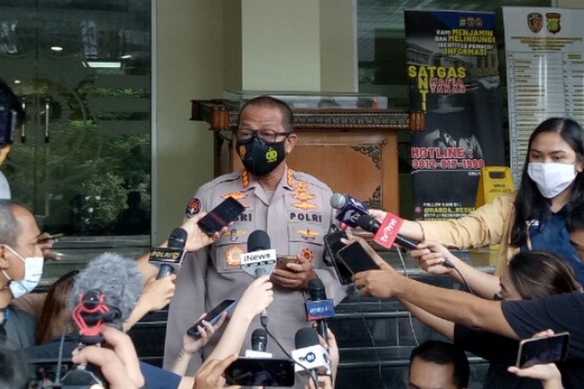 Kabid Humas Polda Metro Jaya, Kombes Pol Yusri Yunus saat menjelaskan perkembangan kasus kebakaran Lapas Tangerang di Polda Metro Jaya, Selasa (14/9/2021).