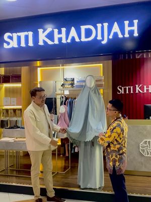Pop up store Siti Khadijah