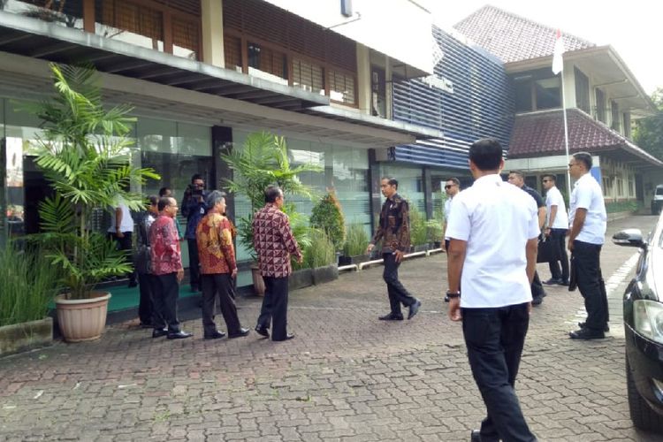 Presiden Joko Widodo berkunjung ke Kantor KWI, Jakarta, Jumat (24/8/2018).