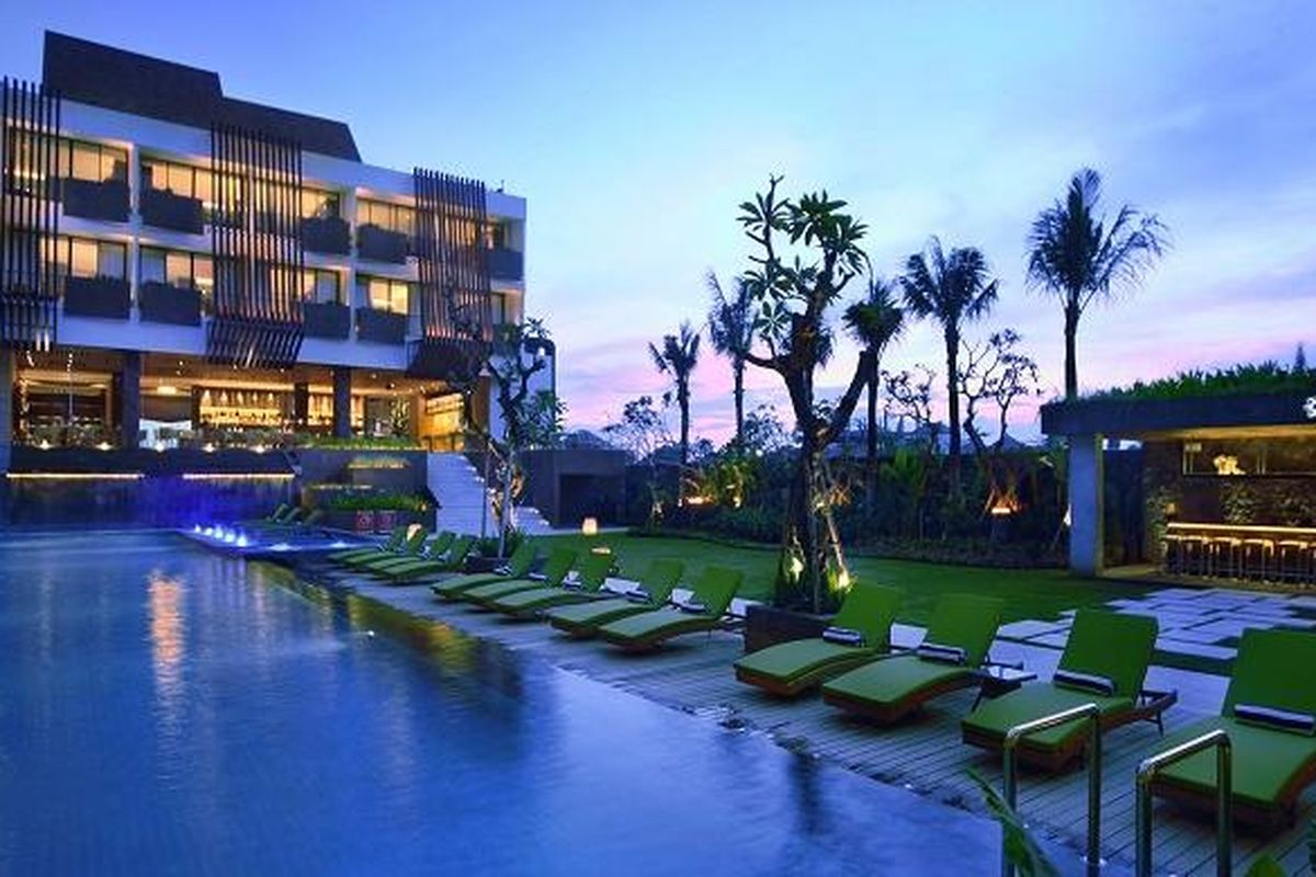 Kolam Renang Four Points by Sheraton Seminyak, Bali.