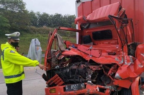 Kecelakaan di Km 74 Tol Cipali, Sopir Truk Boks Tewas