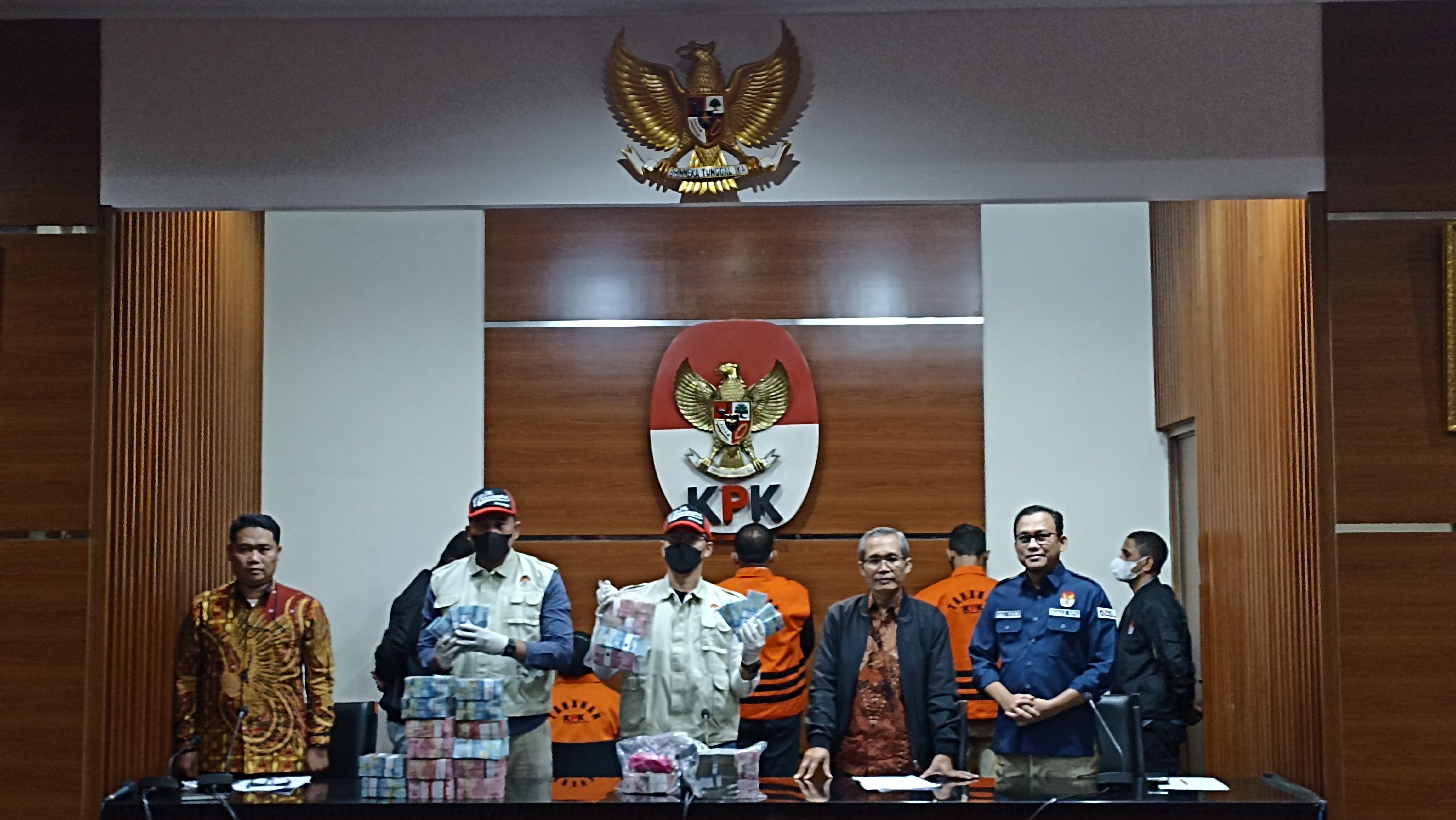 KPK: Bupati Meranti Pakai Dana Hasil Korupsi untuk Biaya Maju Jadi Cagub Riau