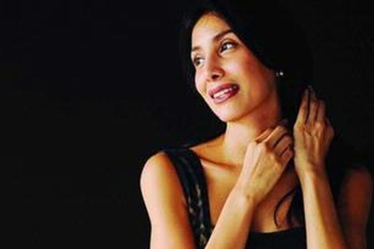 Bagi Vinna Novetri, bisnis dan fashion adalah dua hal yang sanggup membuatnya bekerja keras, tujuh hari seminggu kalau perlu.