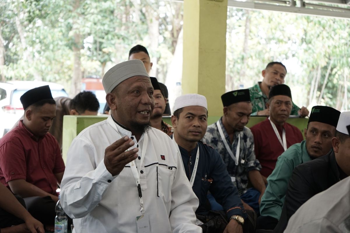 Sejumlah dai yang tergabung di Corps Dai Dompet Dhuafa (Cordofa) mengikuti Rakernas untuk pembekalan strategi pengembangan dakwah, pekan lalu.

 