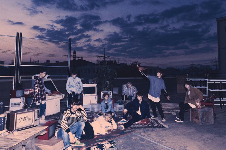 Stray Kids merupakan boyband bentukan agensi JYP Entertainment. 