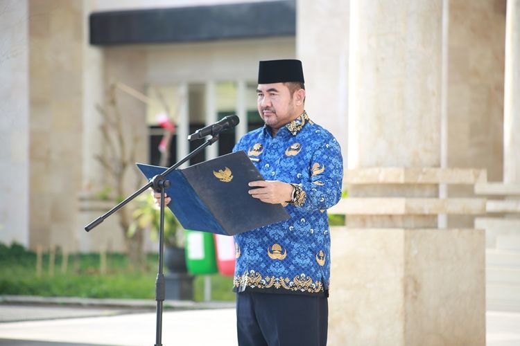 Pemerintah Kabupaten (Pemkab) Kotabaru menggelar apel kerja gabungan sekaligus memperingati Hari Kesadaran Nasional Tahun 2025 di halaman Kantor Bupati Kotabaru, Sebelimbingan, Jumat (17/1/2025).