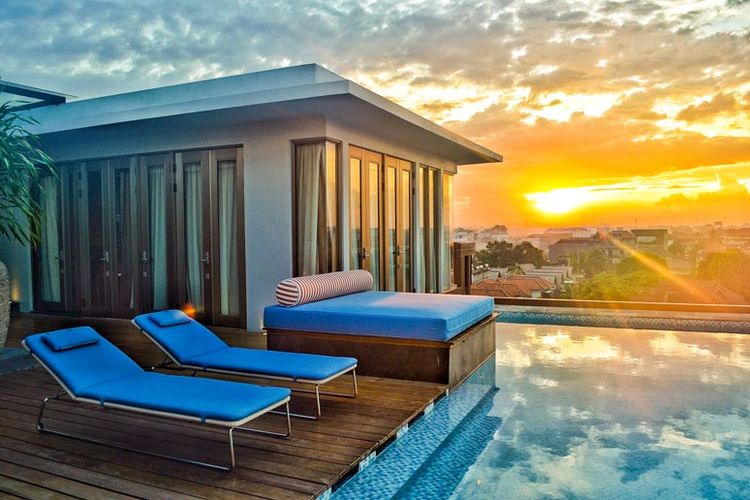  Private rooftop pool di vila TS Suite Seminyak Bali