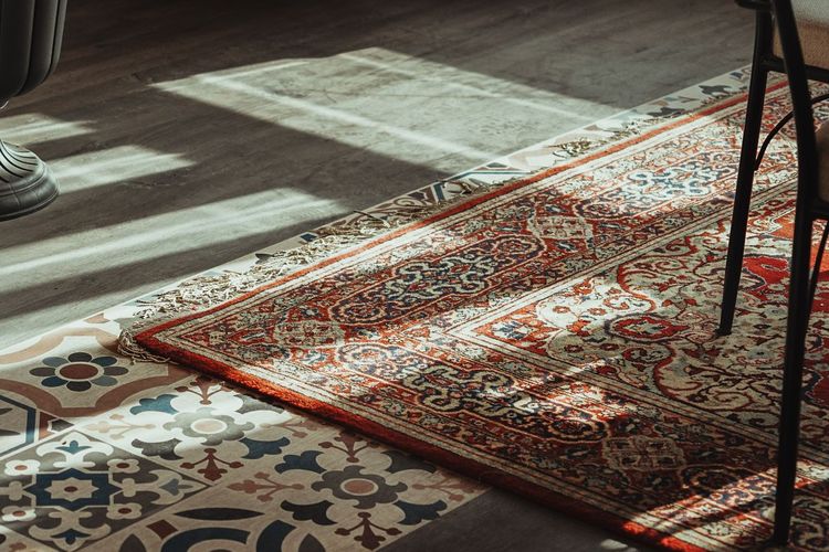Karpet Persia: Motif Cantik, Harga Bikin Menjerit