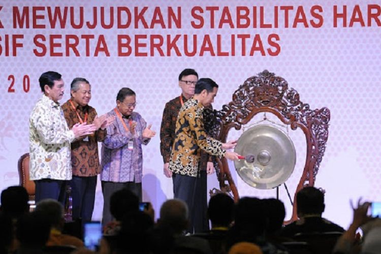 Pemerintah Provinsi Sulawesi Utara menerima penghargaan sebagai salah satu Tim Pengendali Inflasi Daerah Terbaik 2018. Penghargaan disampaikan Presiden Joko Widodo, Kamis (26/7/2018)