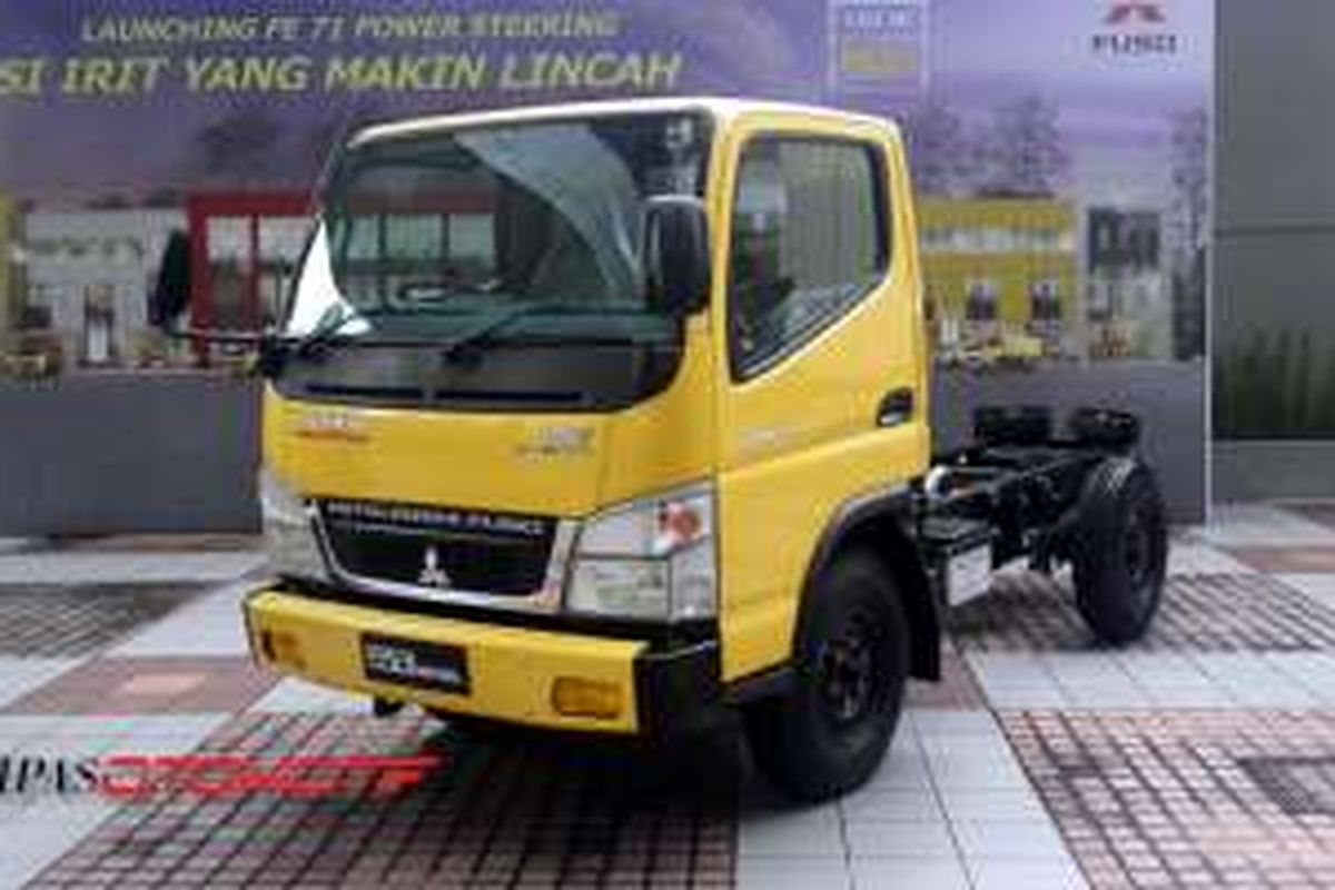 Mitsubishi Colt Diesel mempunyai ciri khas baru, yakni gril dan logo yang kini dilabur krom.