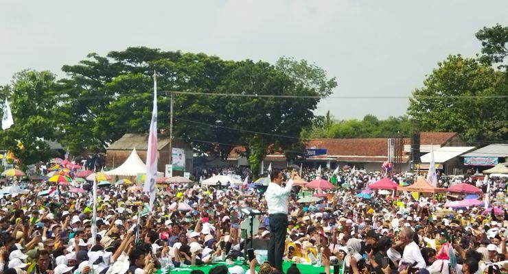 Kampanye di Tegal, Anies Curhat soal Izin Kumpulkan Massa Kerap Dipersulit