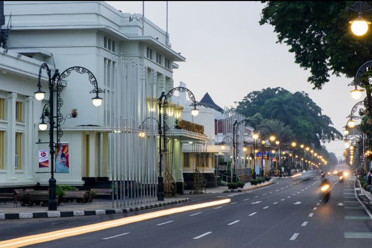 Wisata sejarah Jalan Asia Afrika Kota Bandung, UMR Bandung 2021