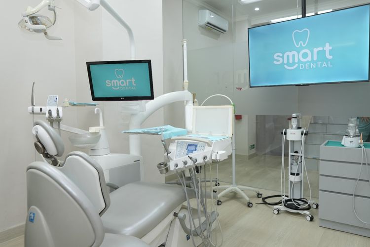 Klinik gigi Smart Dental Jakarta memiliki keunggulan teknologi canggih dan dokter berpengalaman.