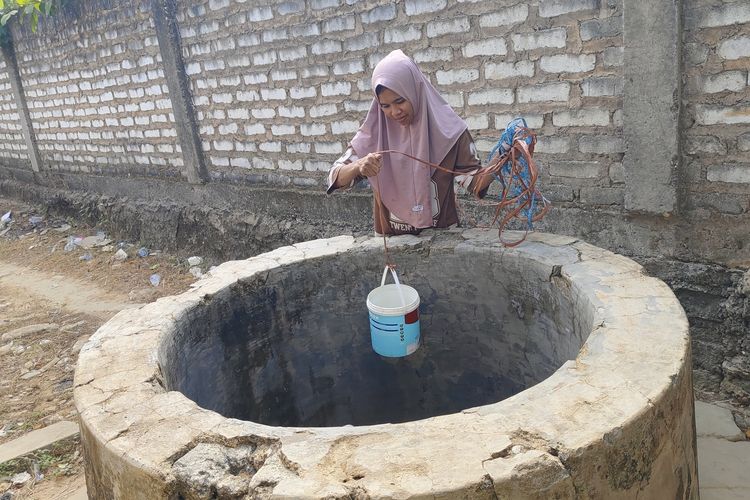 Kekeringan, Warga Sumenep Keluhkan Belum Terima Bantuan Air dari Pemkab