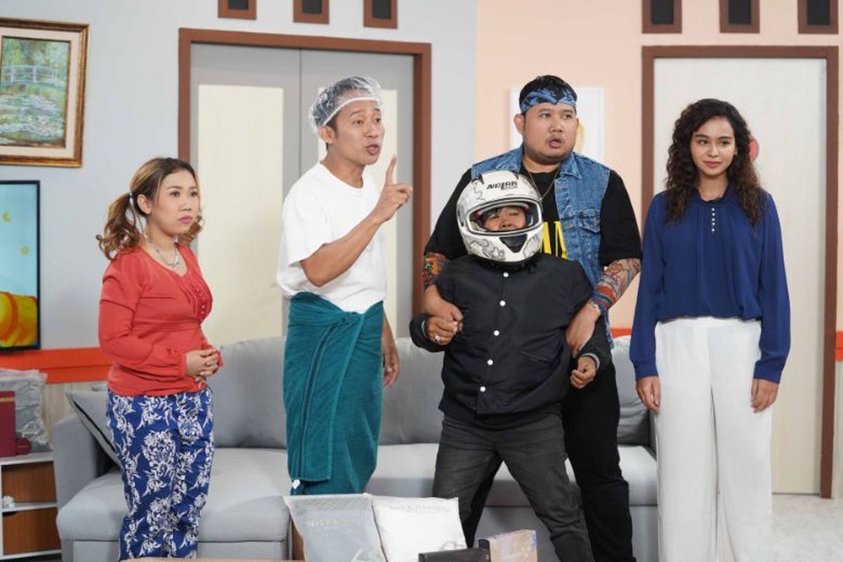 (Dari kiri-kanan) Kiky Saputri, Denny Cagur, Adul, Yusril Fahriza, dan Sahila Hisyam dalam program MARKAS Live Shopee