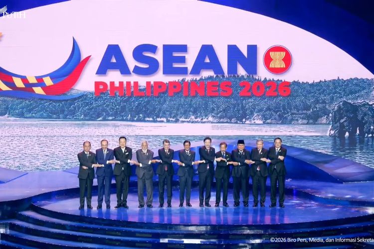 Momen Prabowo Foto Bareng Kepala Negara ASEAN, Diapit Raja Brunei Darussalam dan PM Kamboja