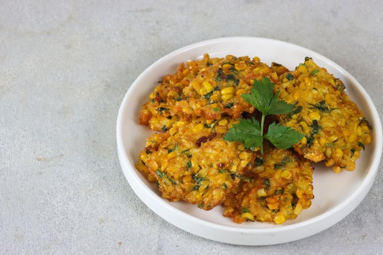 Resep Bakwan Jagung Renyah yang Lezat, Cocok untuk Lauk atau Camilan
