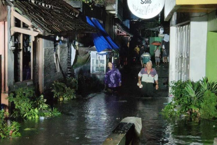 Kondisi banjir di Solo, yang tersebar di 15 kelurahan, Kamis (16/2/2024).