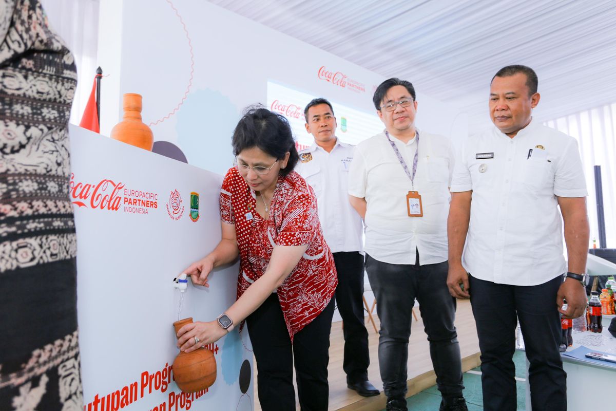 CCEP Indonesia meluncurkan program Wawasan Nusantara (WASH Management, Waste Management, and Nutrition for Nusantara), di Desa Kutamaneuh, Karawang, Jawa Barat (6/11/2024).