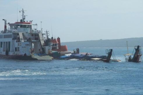 Kapal Tanker Minyak Kandas di Teluk Pacitan