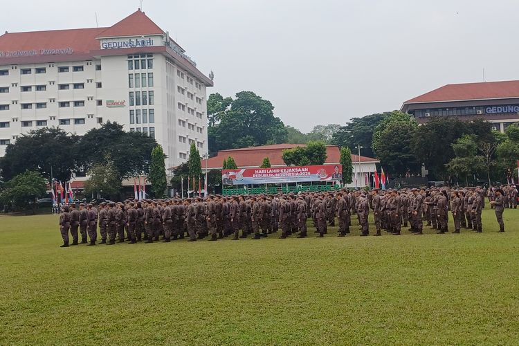 Jaksa Kenakan Pakaian Dinas Lapangan Saat Upacara HUT, Simbol Siaga