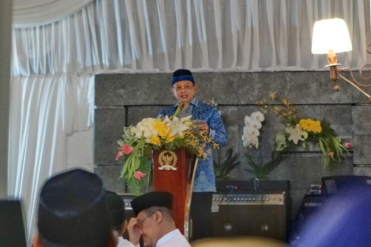 Ketua DPR Bambang Soesatyo saat memberikan sambutan acara buka puasa bersama Presiden RI Joko Widodo di rumah dinas Ketua DPR, Kompleks Widya Chandra, Jakarta Selatan, Senin (28/5/2018).