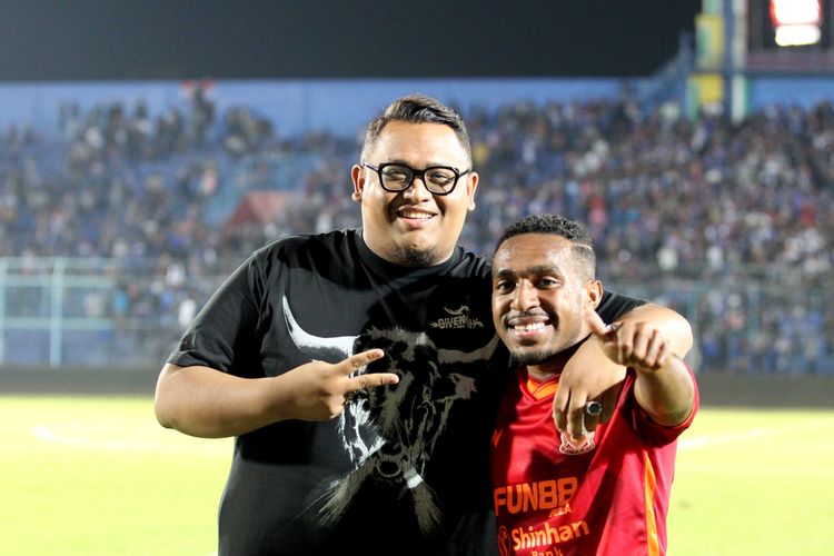 Presiden Klub Borneo FC Nabil Husien Said Amin dan Terens Puhiri.