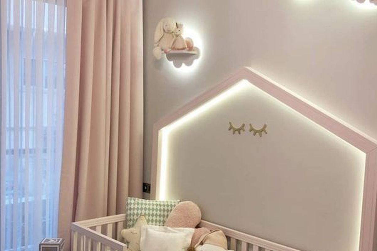 Contoh hiasan langit-langit di kamar bayi,