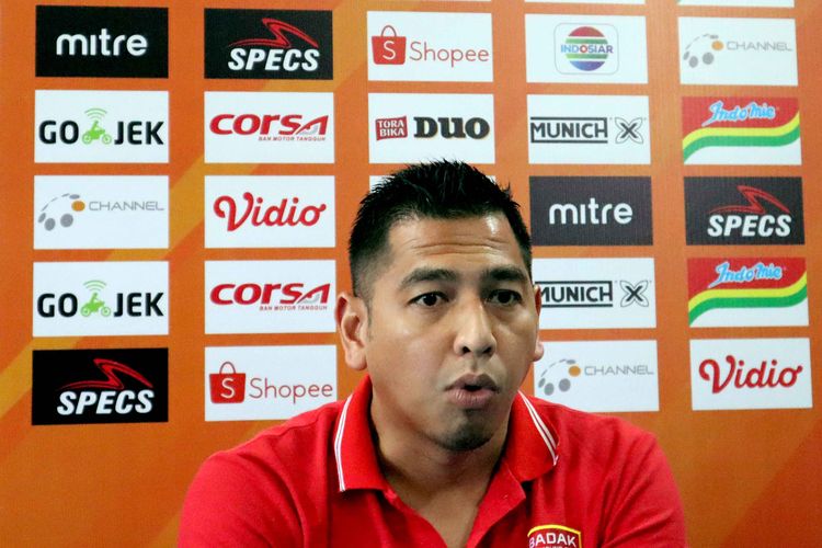 Pelatih Perseru Badak Lampung FC, Jan Saragih.