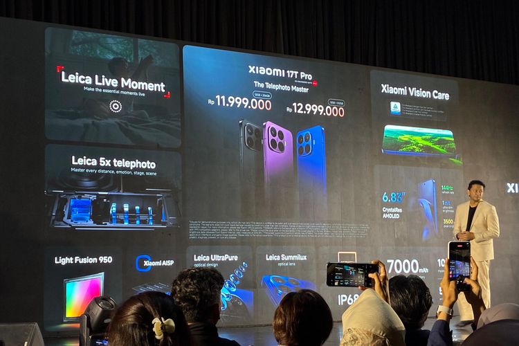 Marketing Director Xiaomi Indonesia, Andi Renreng mengungkap harga Xiaomi 17T dalam acara peluncuran Xiaomi 17T Series di The Westin Hotel, Kuningan, Jakarta Selatan, Selasa (2/6/2026).