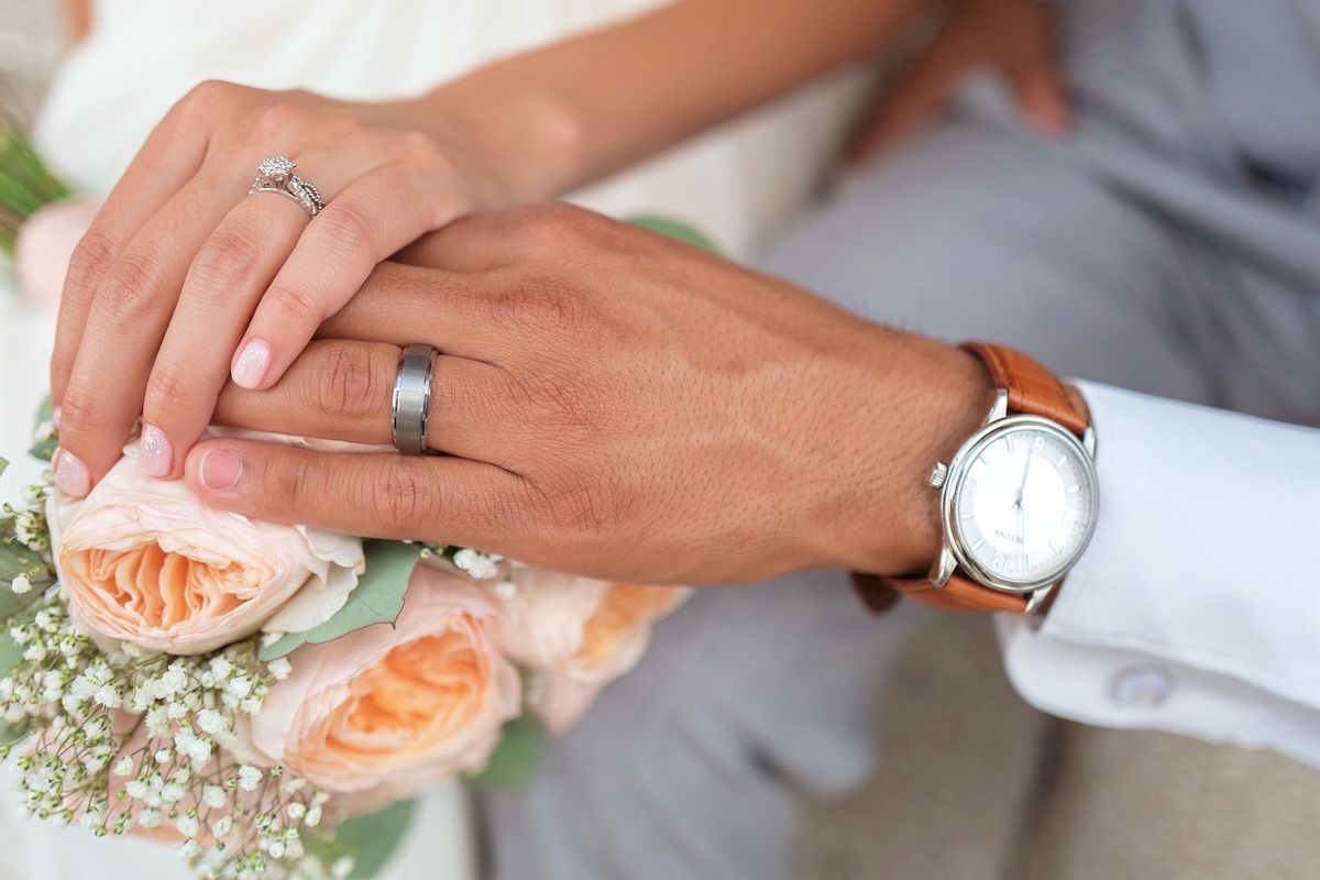 Ilustrasi pernikahan. Pernikahan massal unik digelar di Pondok Pesantren Miftahul Huda 2, Bayasari, Kecamatan Jatinagara, Kabupaten Ciamis, Jawa Barat, Sabtu (27/1/2024). Pernikahan ini berkonsep pilpres.