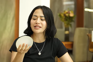 Alami Kejang Mendadak, Food Vlogger Farida Nurhan Dilarikan ke RS