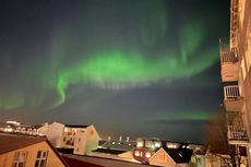 Menangkap Aurora Borealis di Islandia, Sheravina: Ada Cahaya Hijau dan Pink Menari di Langit Malam!