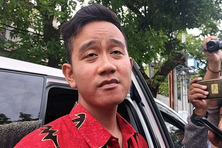 Wali Kota Solo Gibran Rakabuming Raka di Loji Gandrung, Senin (6/2/2023).