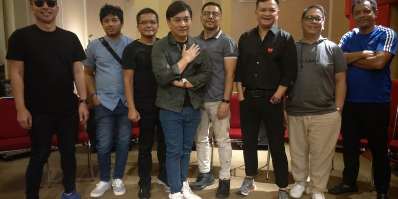 Kahitna Percayakan Album Baru Kepada 3 Produser Muda