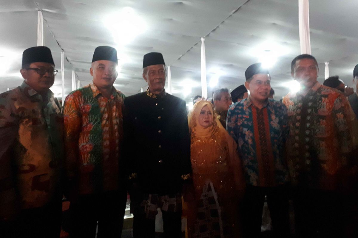 Pasangan tertua pada acara nikah massa yang diselenggarakan oleh pemerintah provinsi (pemprov) DKI Jakarta berusia 76 tahun untuk mempelai pria dan 65 tahun untuk mempelai perempuan. Mempelai pria bernama Mardianto dan mempelai perempuan bernama Watinah.