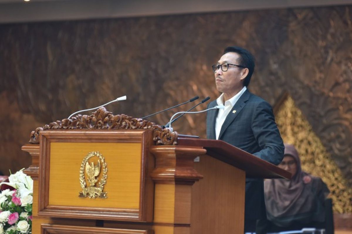 Ketua Komisi III DPR RI Herman Hery dalam Rapat Paripurna DPR RI Masa Persidangan I Tahun Sidang 2019-2020 di Gedung Nusantara II, Jakarta, Kamis (31/10/2019) 