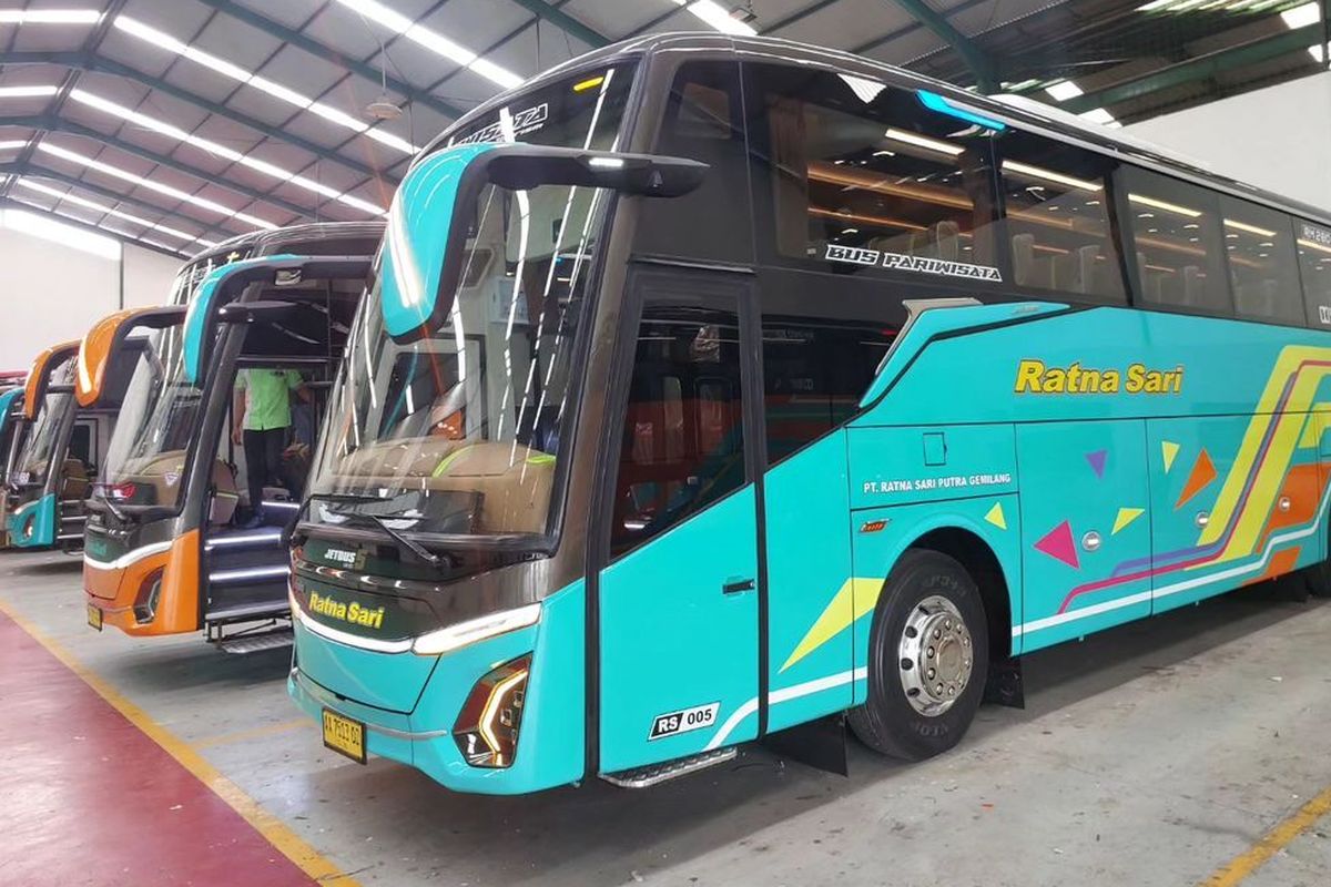 Bus baru PO Ratna Sari