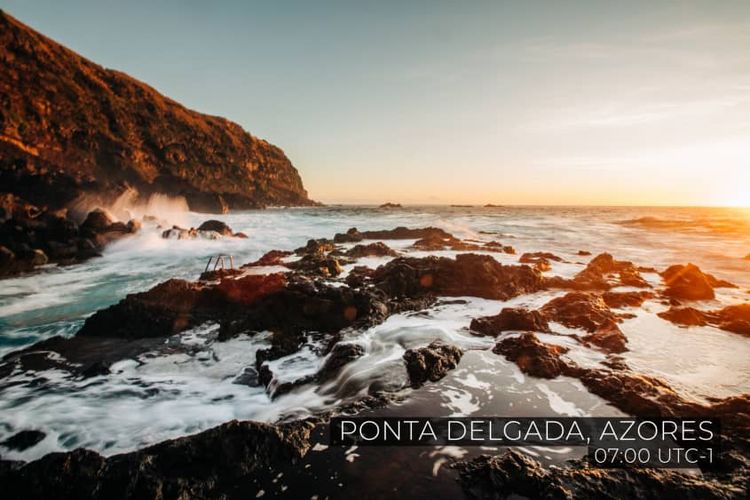 Matahari terbit di Ponta Delgada, Azores