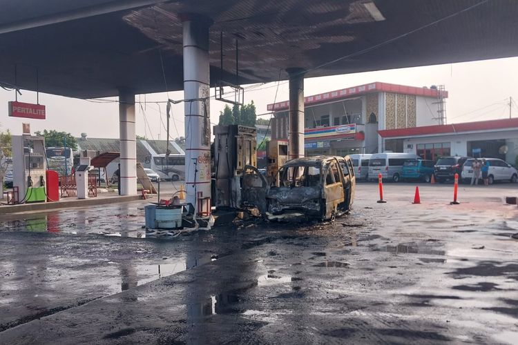 Penampakan SPBU Cemplang Bogor Kebakaran, Dua Dispenser BBM dan Satu Mobil Hangus