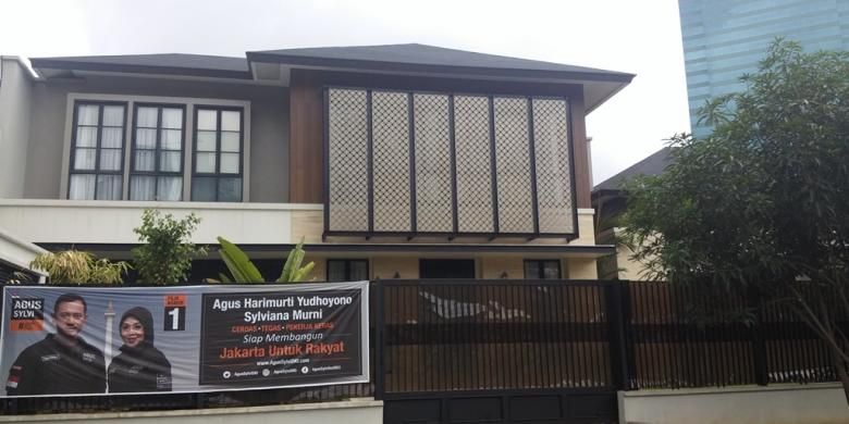 Rumah baru pemberin negara untuk Presiden keenam Republik Indonesia Susilo Bambang Yudhoyono. Rumah terletak di Jalan Mega Kuningan Timur VII, Jakarta Selatan. Gambar diambil pada Selasa (31/1/2017).